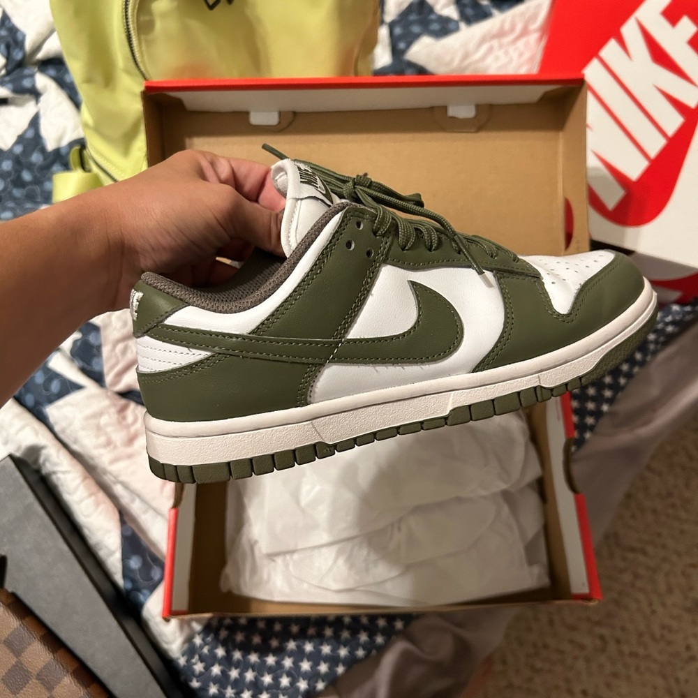 Nike Dunk Low Medium Olive